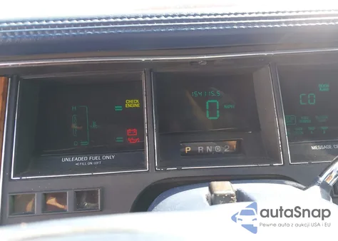 1994 Lincoln Town Car Signature/Tournament from USA, damaged, VIN 1LNLM82W2RY657006